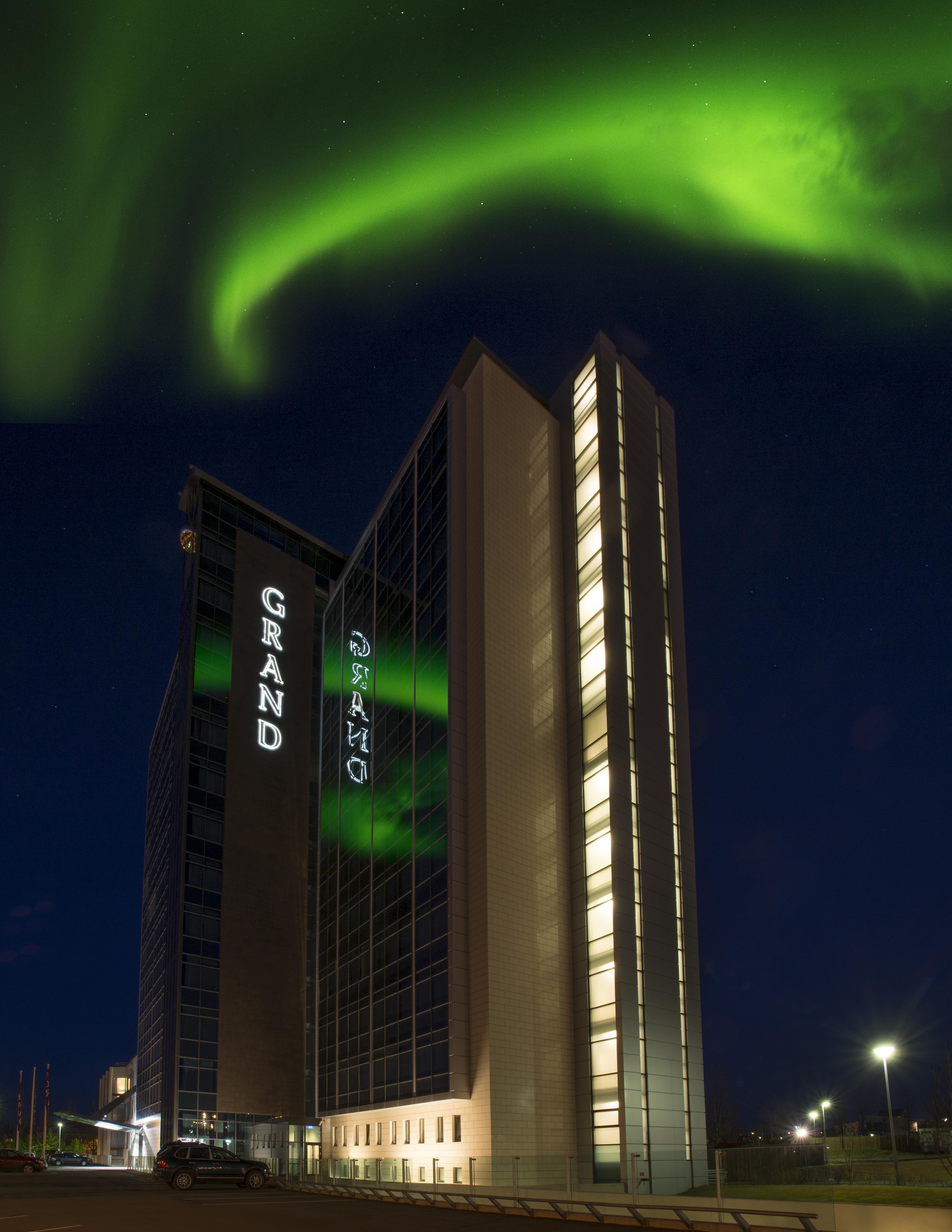 Hotel Reykjavik Grand Екстериор снимка