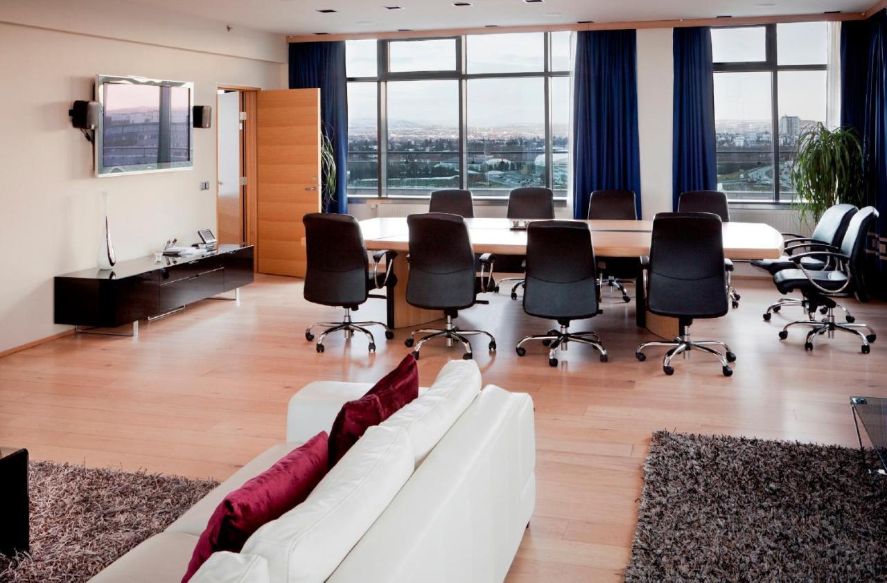 Hotel Reykjavik Grand Екстериор снимка